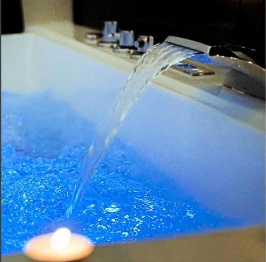 נאפולי Umberto I° Suite & Spa מראה חיצוני תמונה