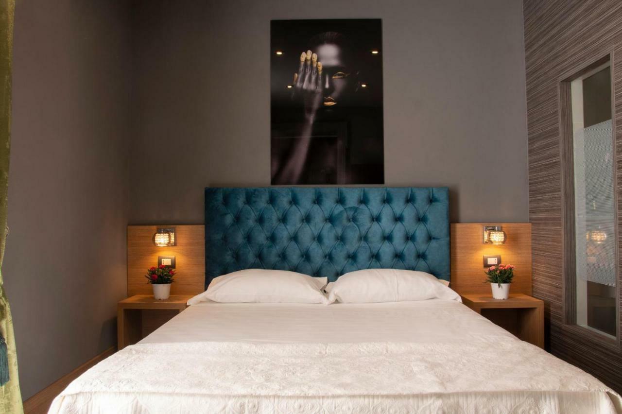 נאפולי Umberto I° Suite & Spa מראה חיצוני תמונה