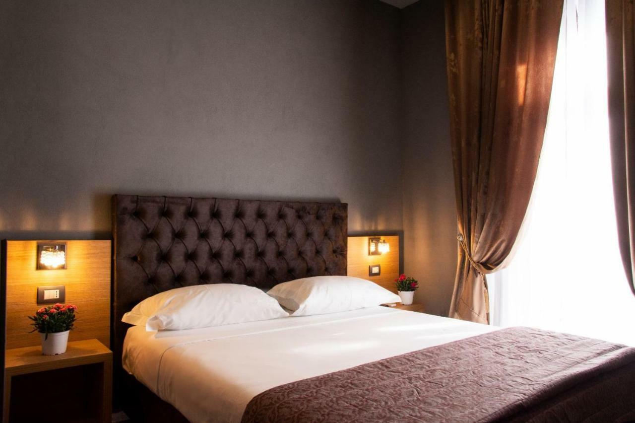 נאפולי Umberto I° Suite & Spa מראה חיצוני תמונה