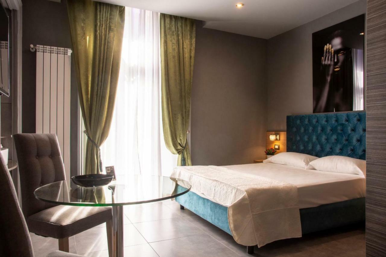 נאפולי Umberto I° Suite & Spa מראה חיצוני תמונה